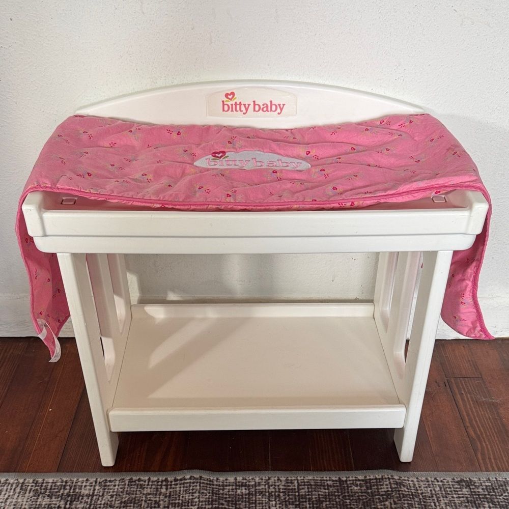American Girl Bitty Baby Doll White Changing Table with Pink Pad Cover Retired